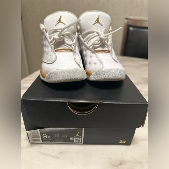 Jordan 13 Retro size 9c - Picture 3 of 7